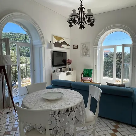 Apartment Romantic Sea View *